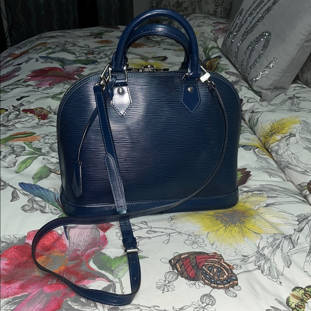 Elegant Navy Blue Handbag epi leather authentic alma pm